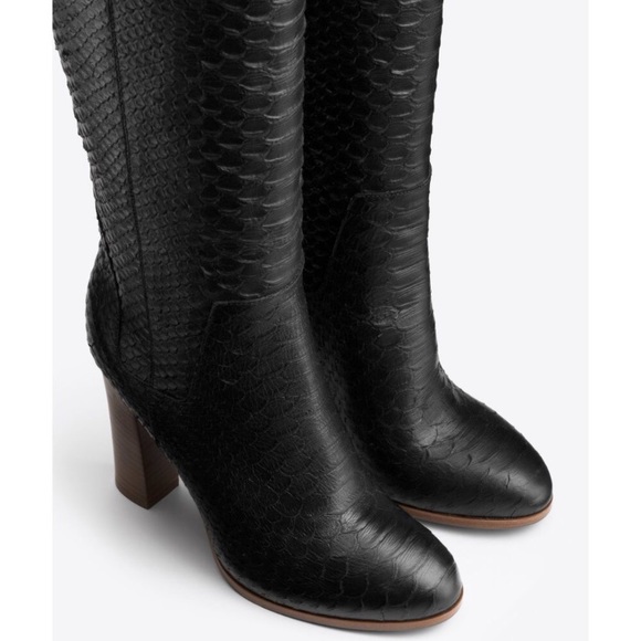 NEW VINCE Dempsey Python Print Leather Over-The-Knee Boots Women’s 9.5 Shoes - Picture 3 of 11